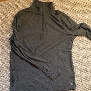 Vuori Men’s Quarter-Zip Pullover Medium